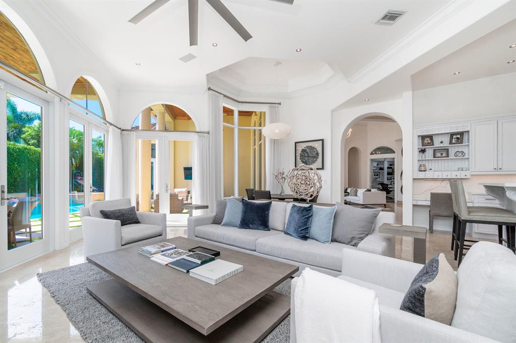 ROYAL PALM YACHT & COUNTR - Residential