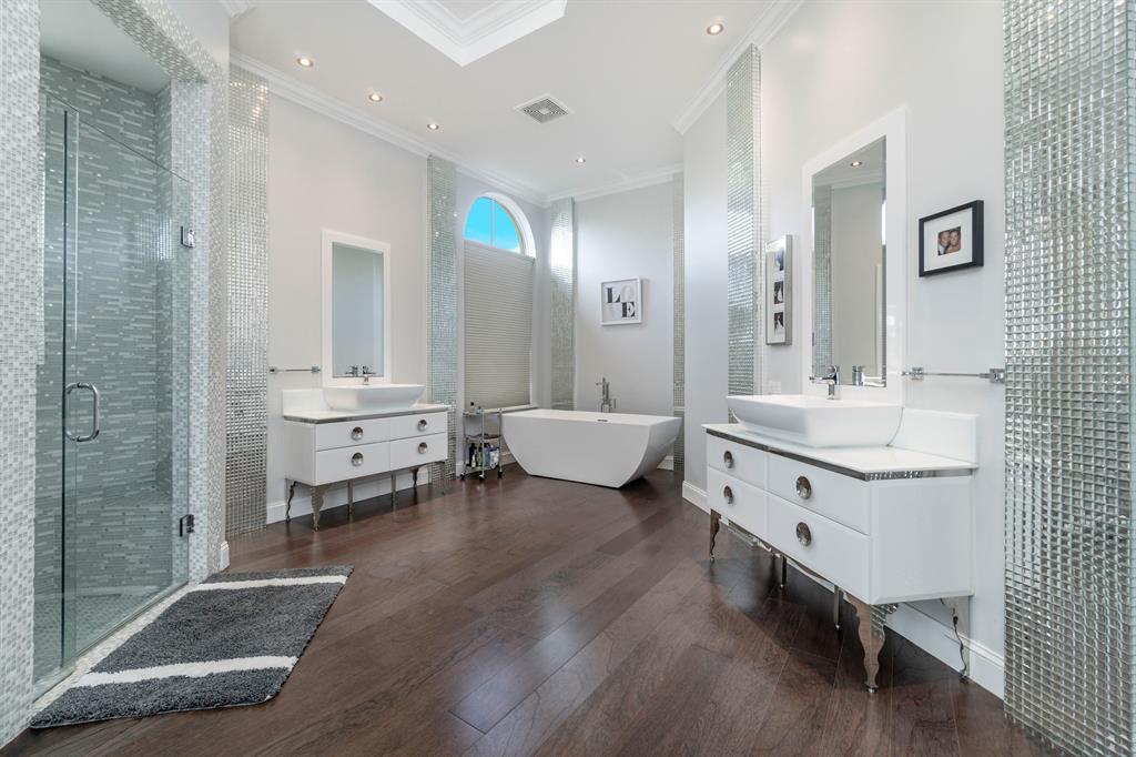 ROYAL PALM YACHT & COUNTR - Residential