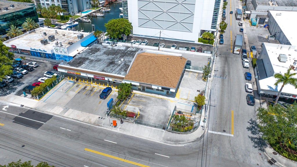 Photo of 1598 Cordova Road, Fort Lauderdale, FL 33316 (MLS # B26060087)