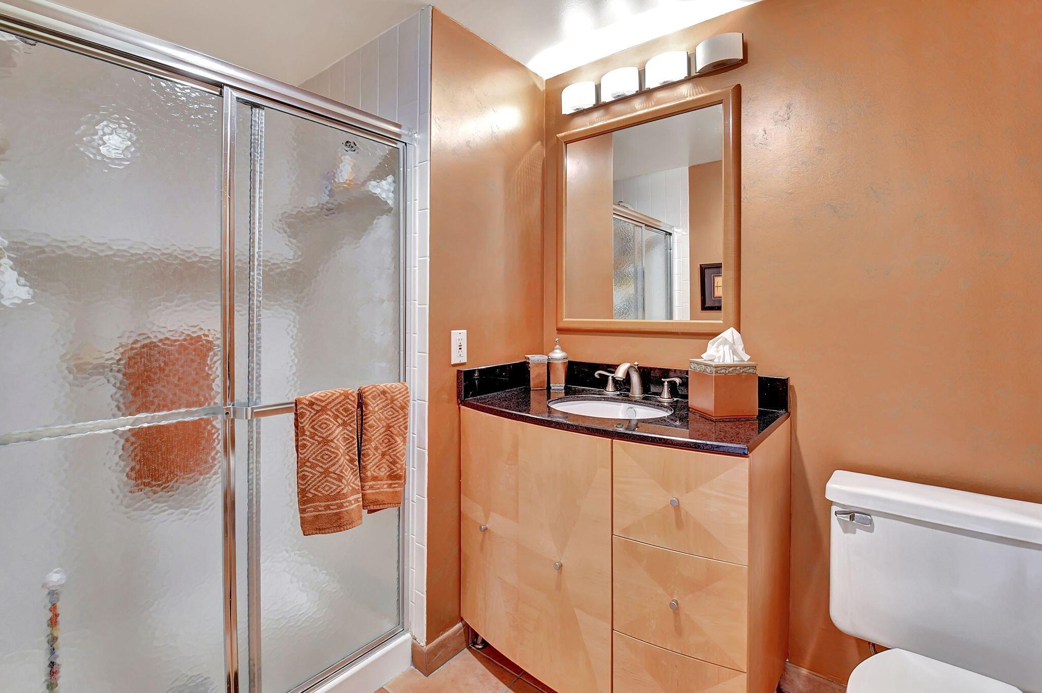 STRATFORD AT HUNTERS RUN - Residential Lease