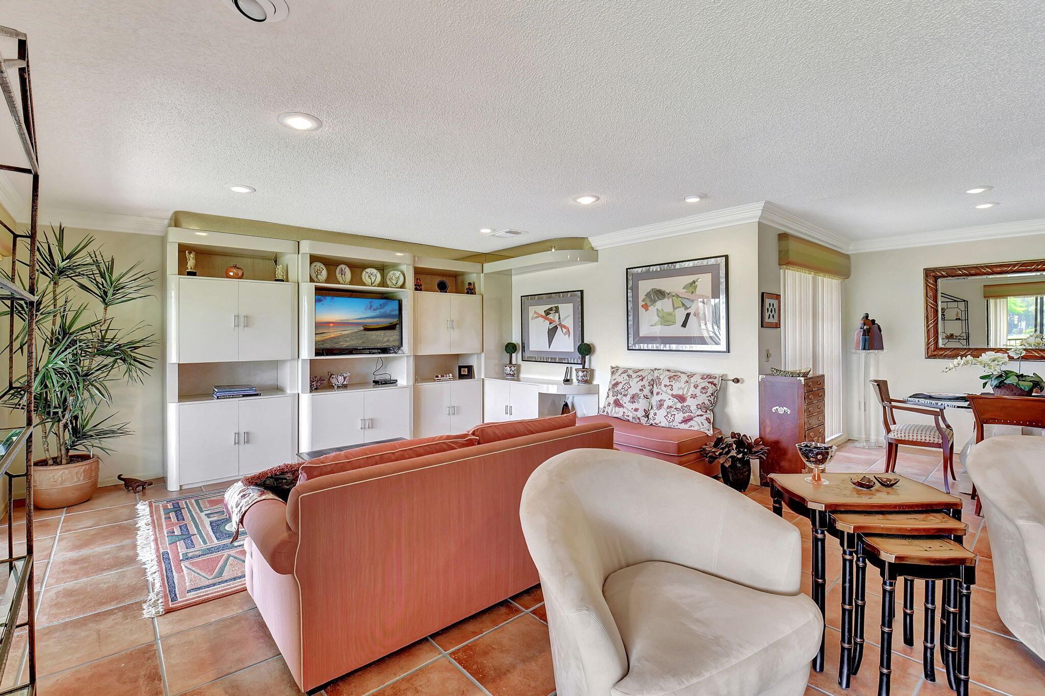 STRATFORD AT HUNTERS RUN - Residential Lease