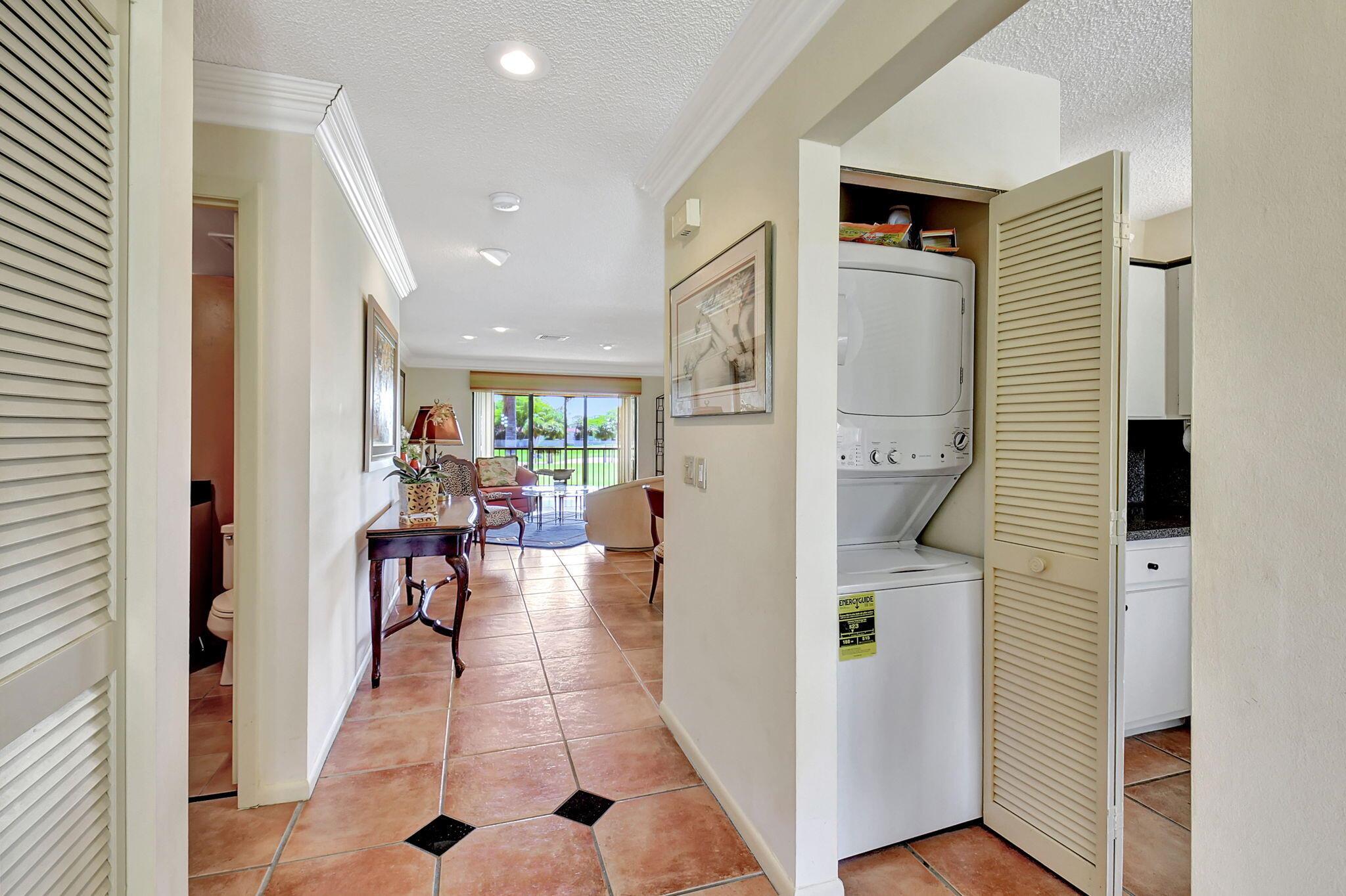 STRATFORD AT HUNTERS RUN - Residential Lease