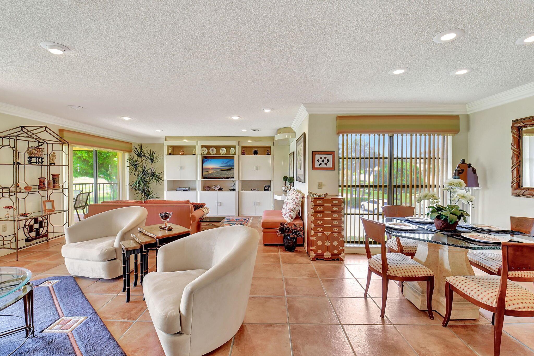 STRATFORD AT HUNTERS RUN - Residential Lease