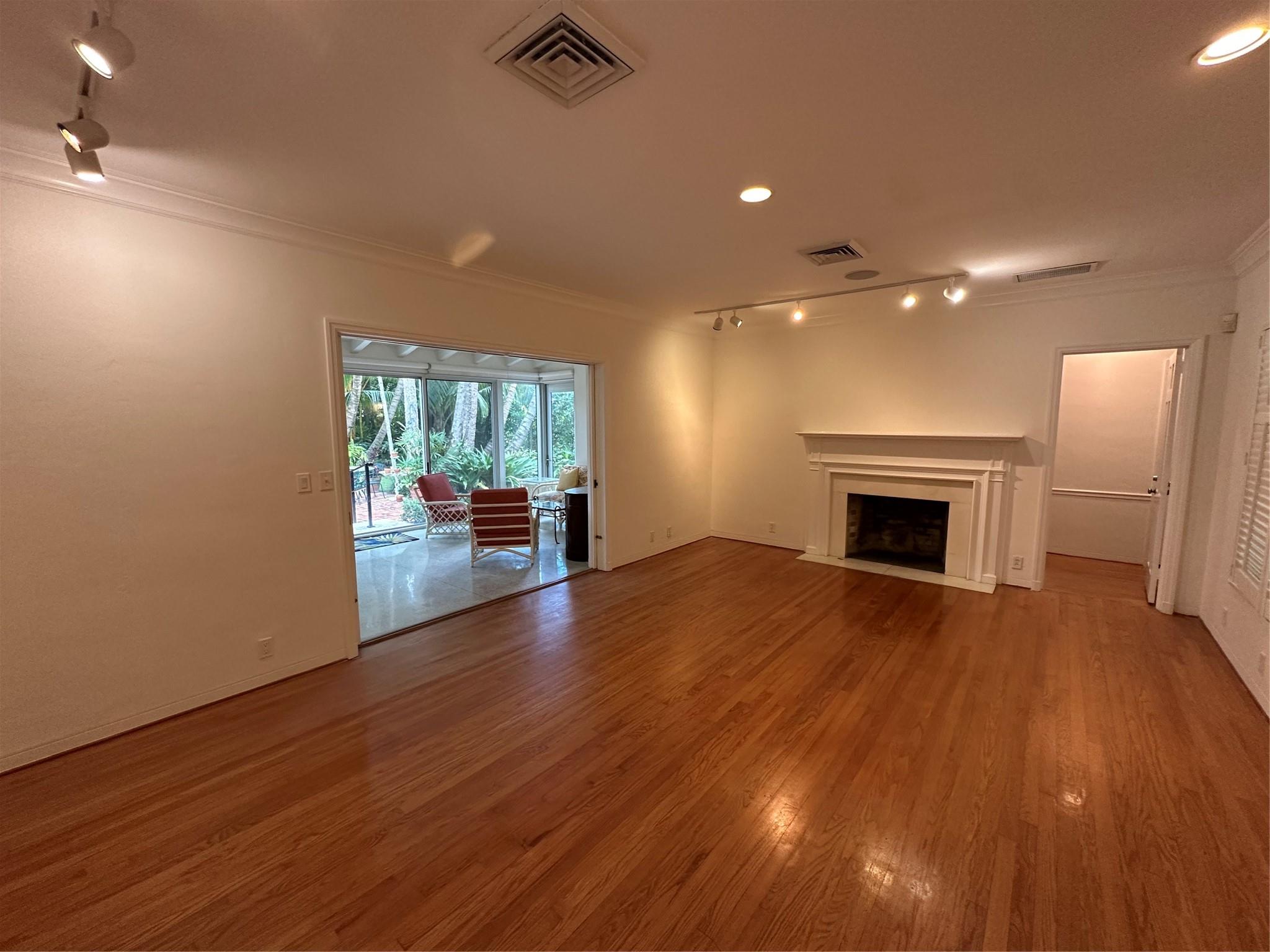 COLEE HAMMOCK - Residential