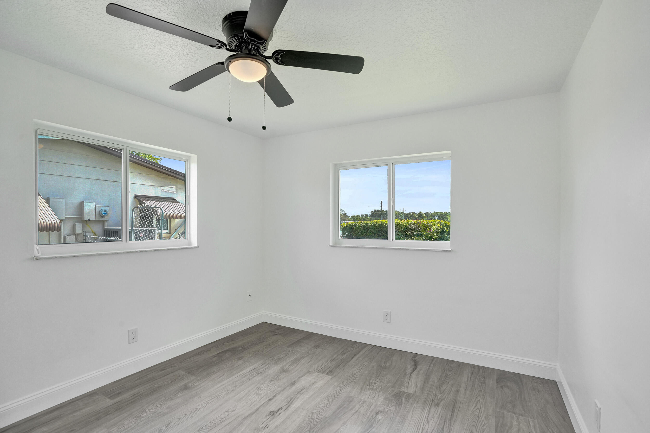 RAINBOW LAKES - Residential