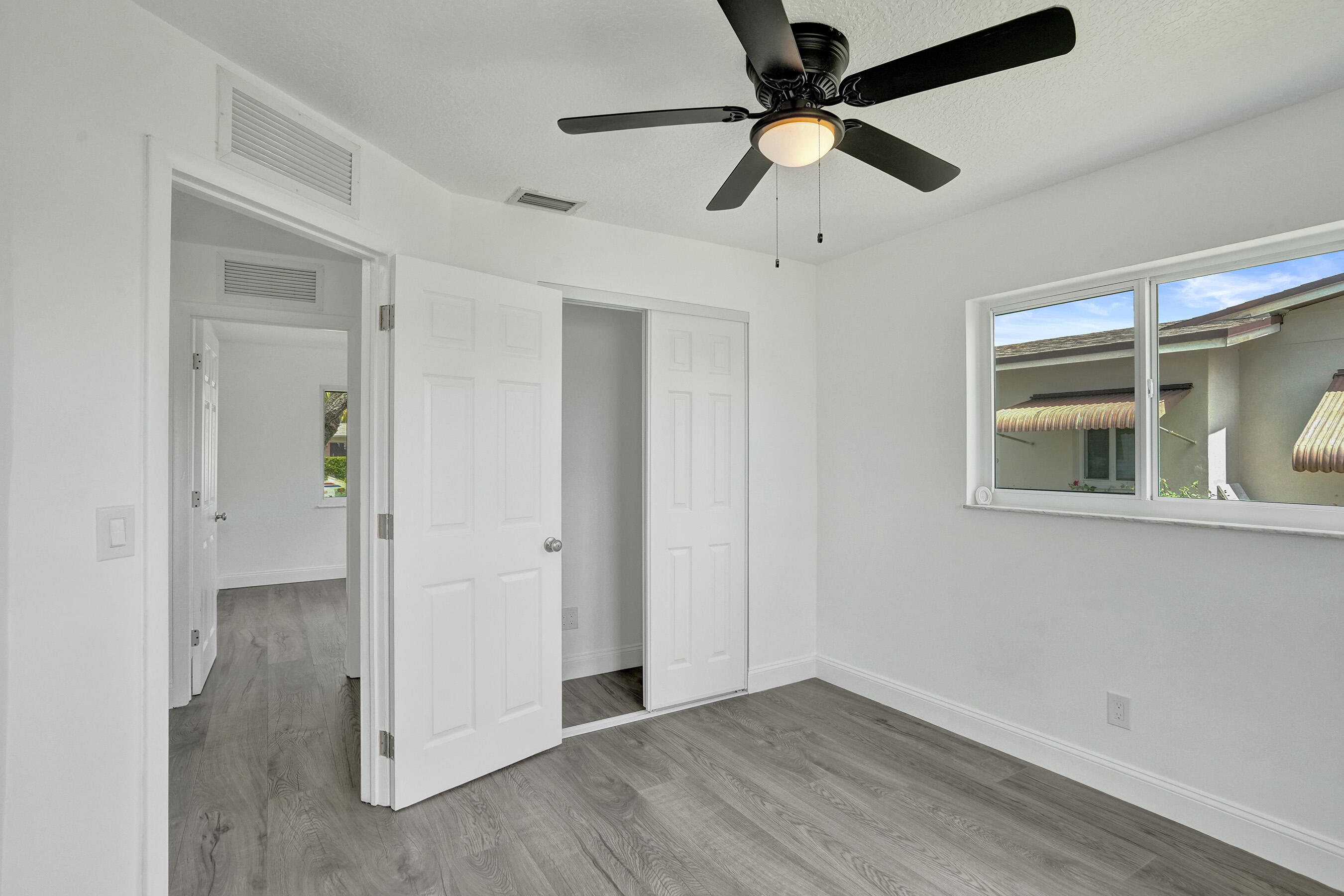 RAINBOW LAKES - Residential