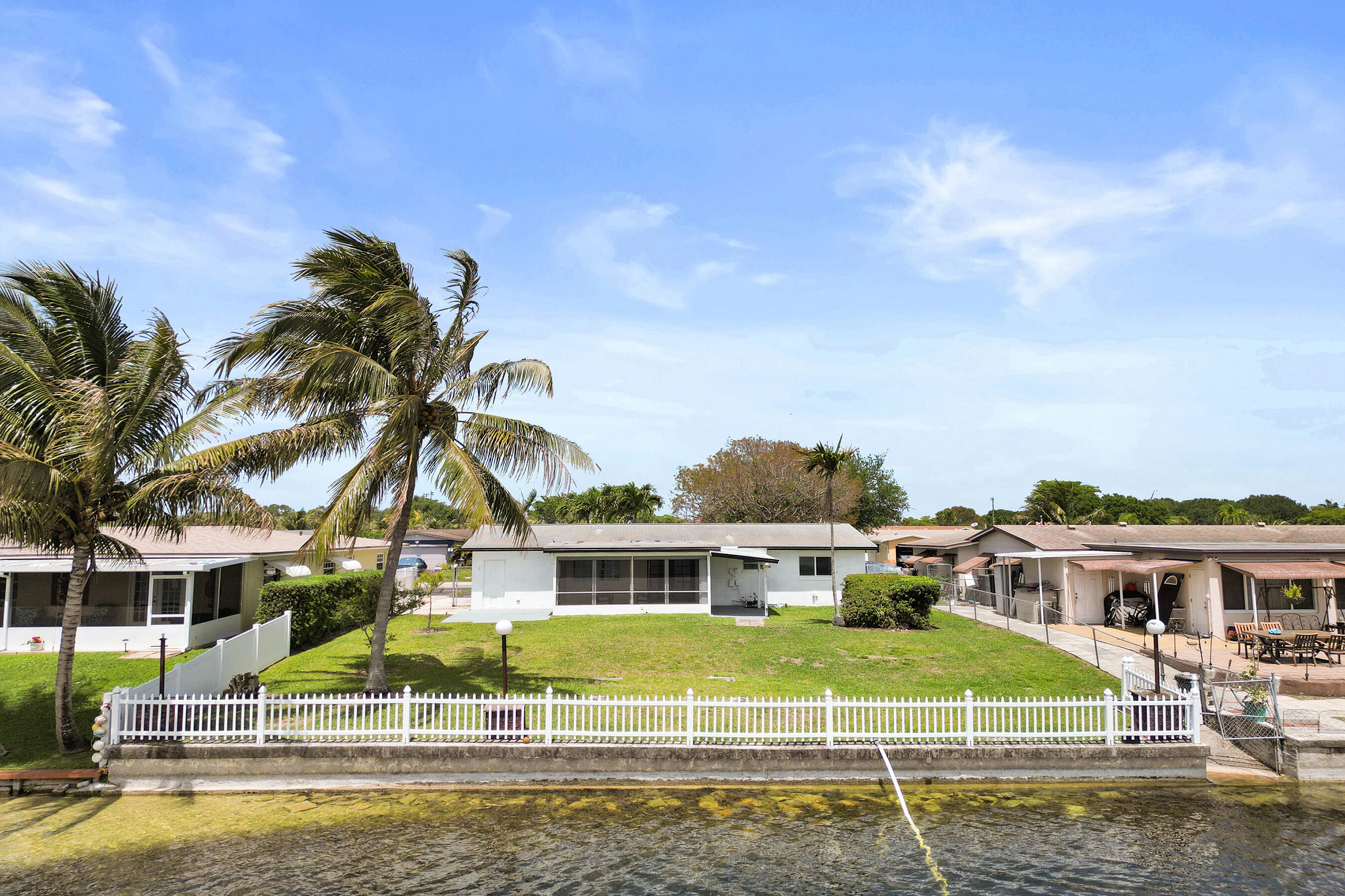 RAINBOW LAKES - Residential