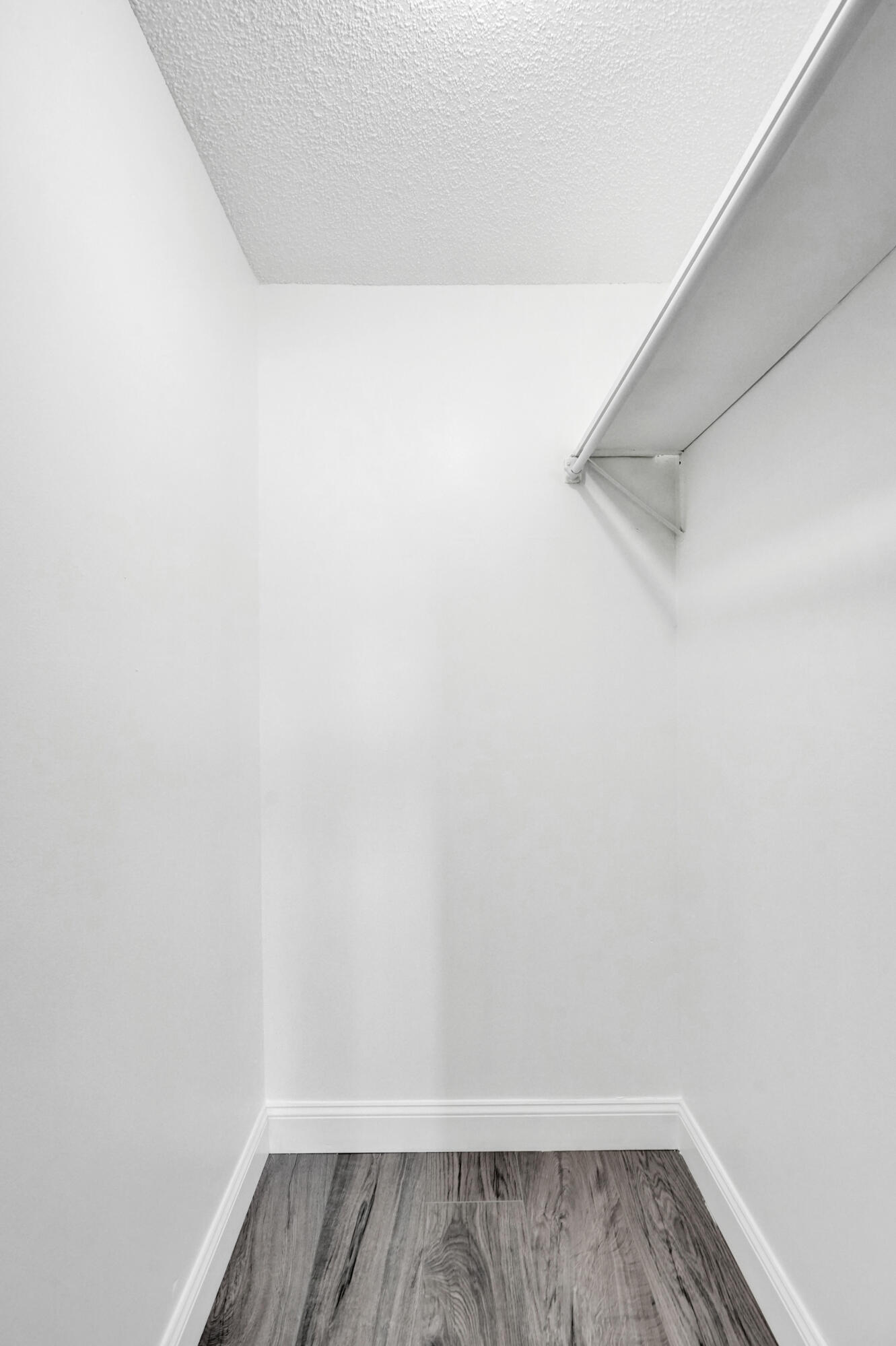 RAINBOW LAKES - Residential