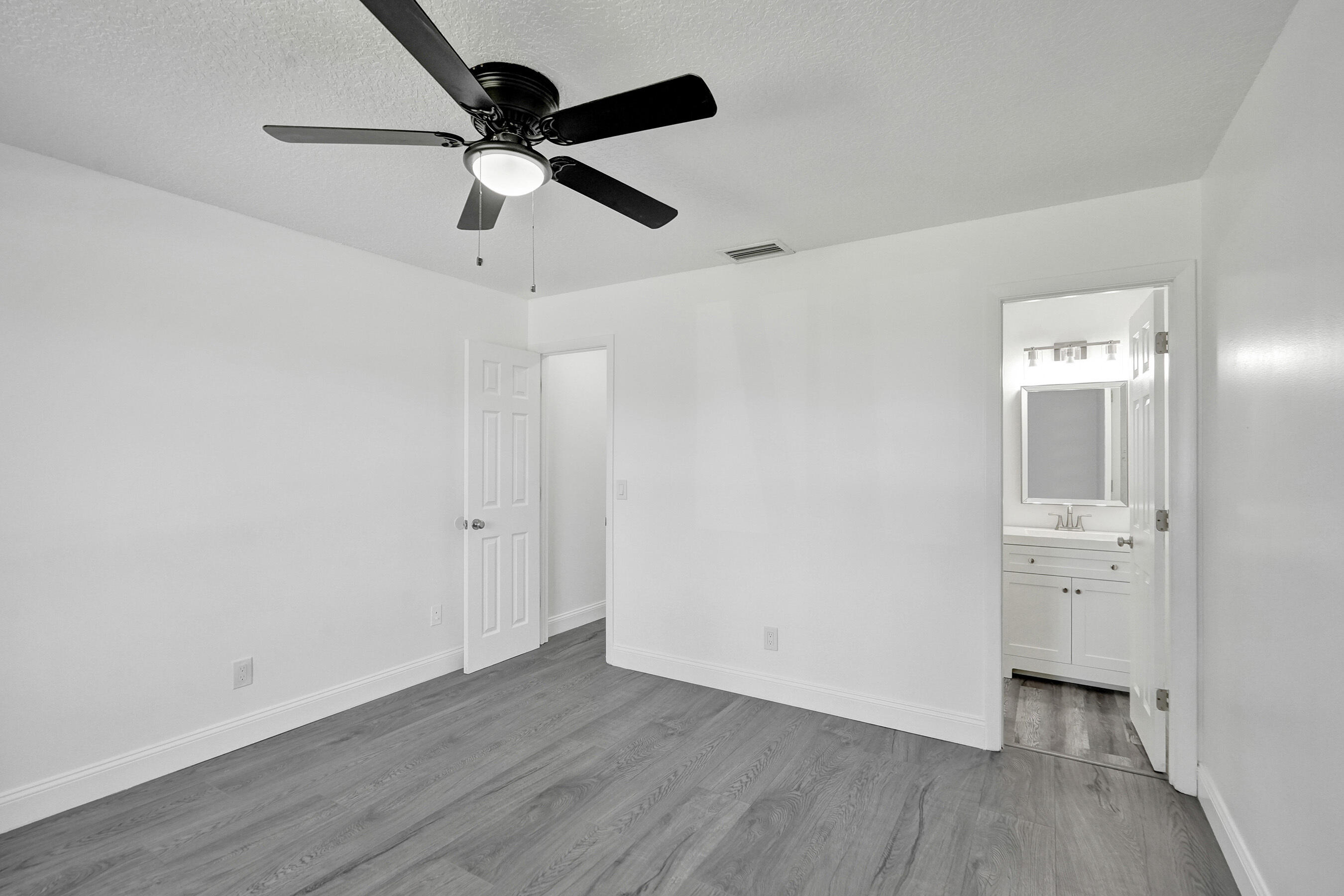 RAINBOW LAKES - Residential