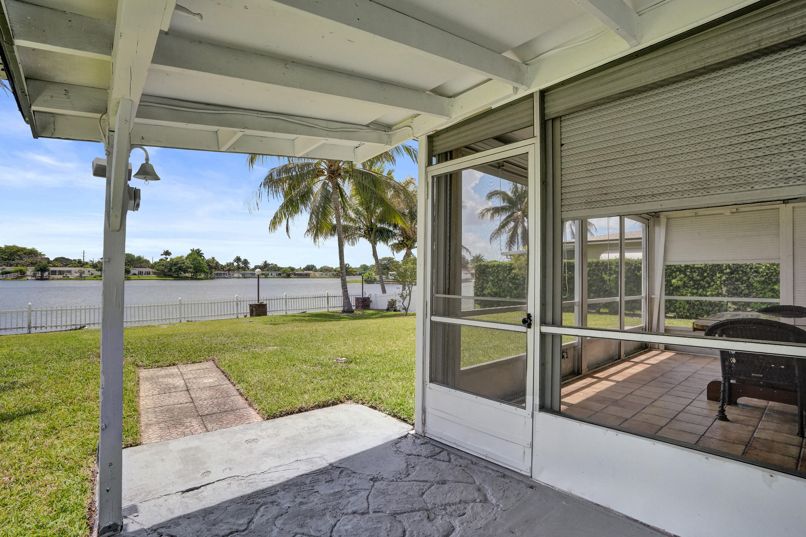 RAINBOW LAKES - Residential