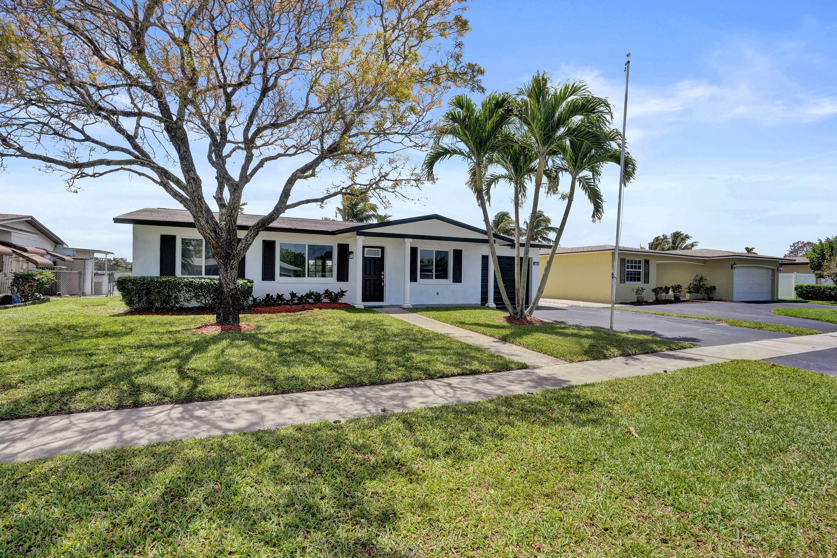 RAINBOW LAKES - Residential