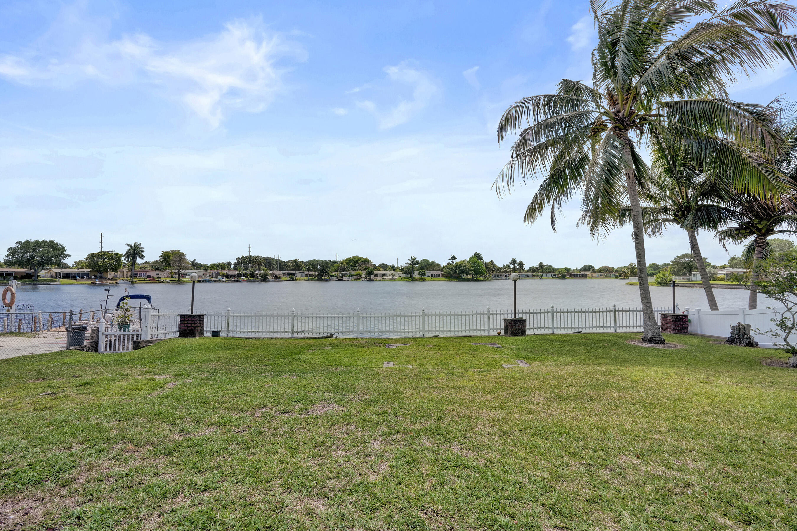 RAINBOW LAKES - Residential