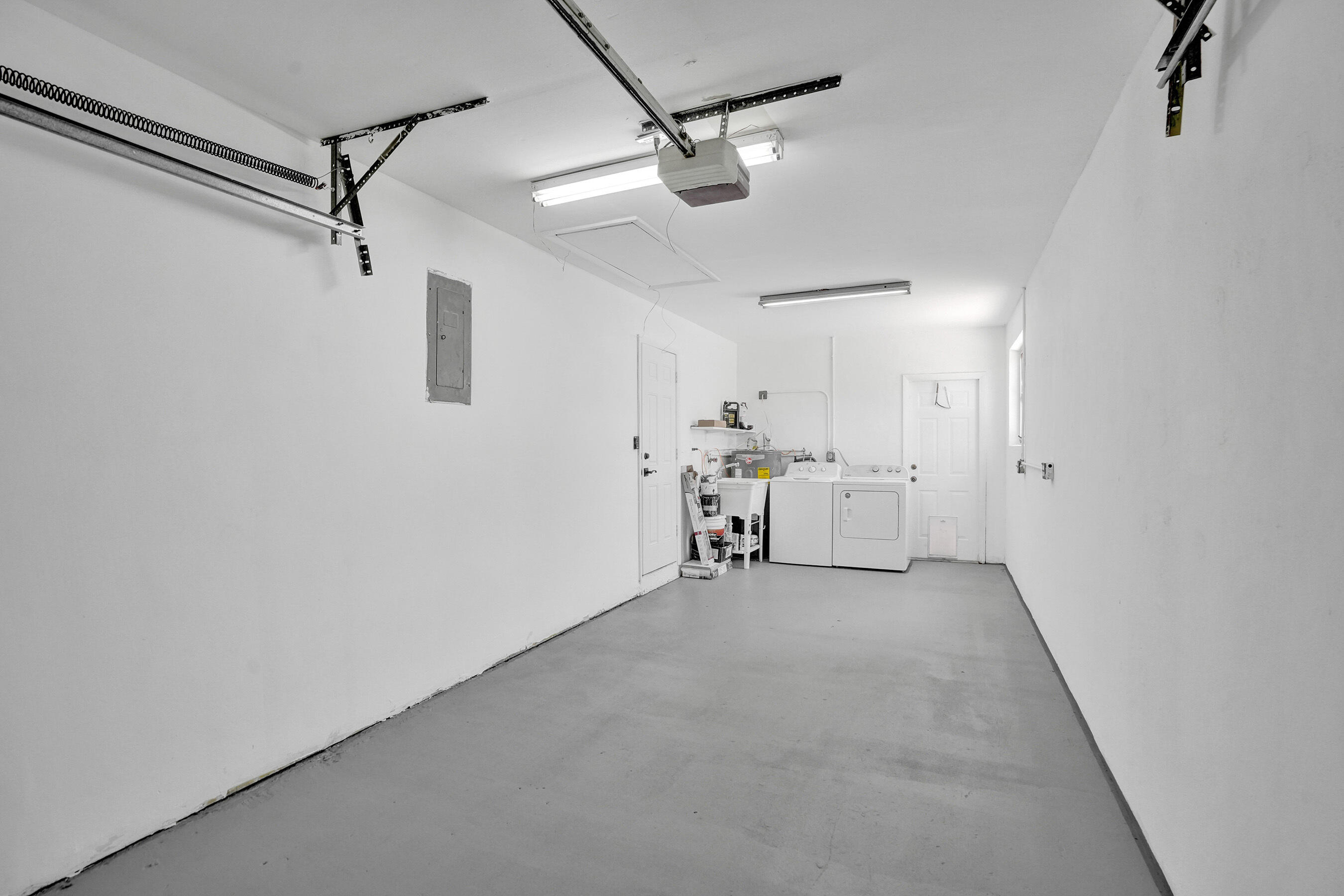 RAINBOW LAKES - Residential