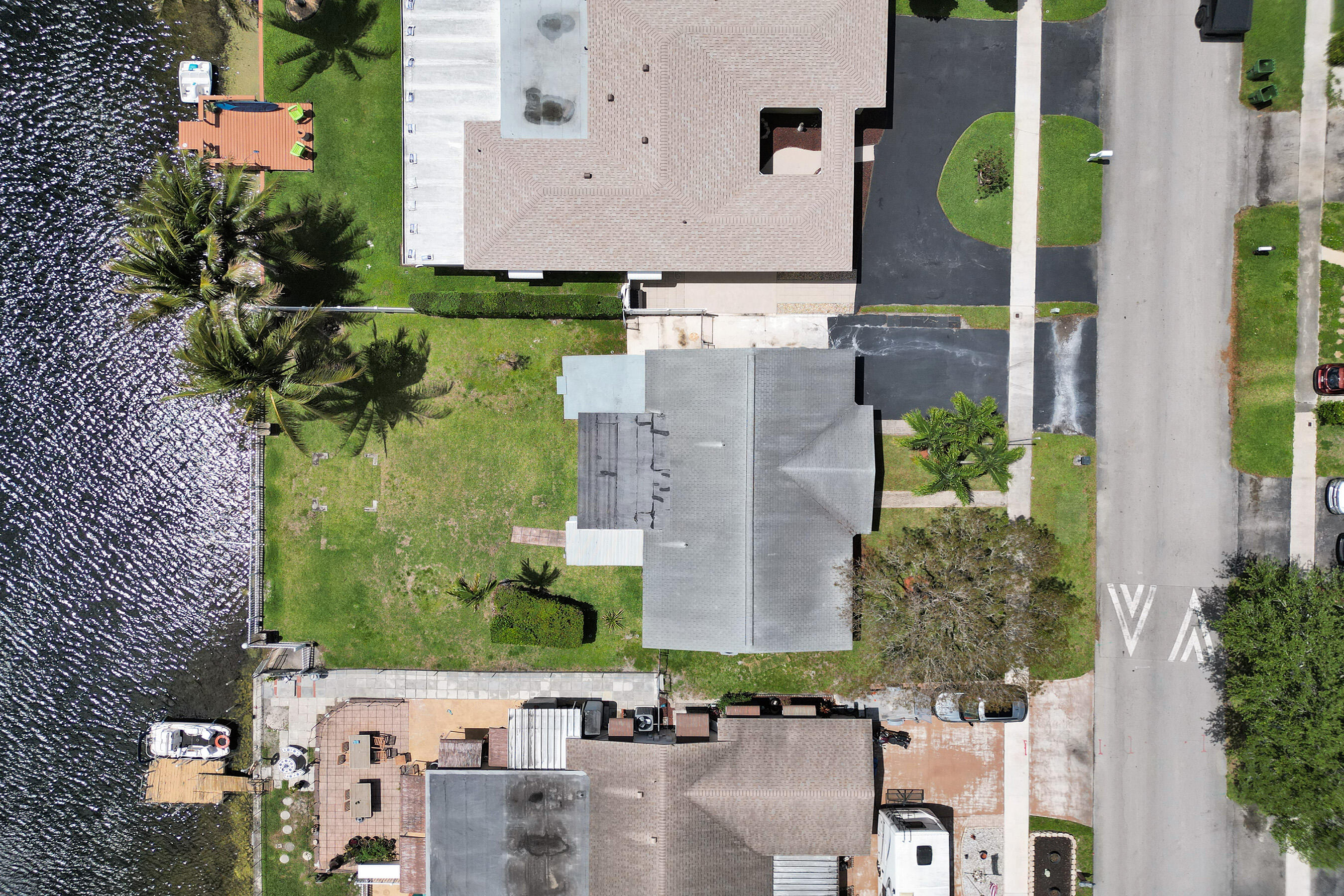 RAINBOW LAKES - Residential