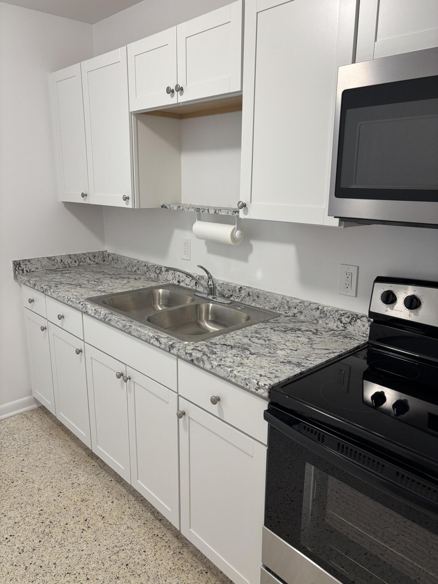 751 Hummingbird Way 5