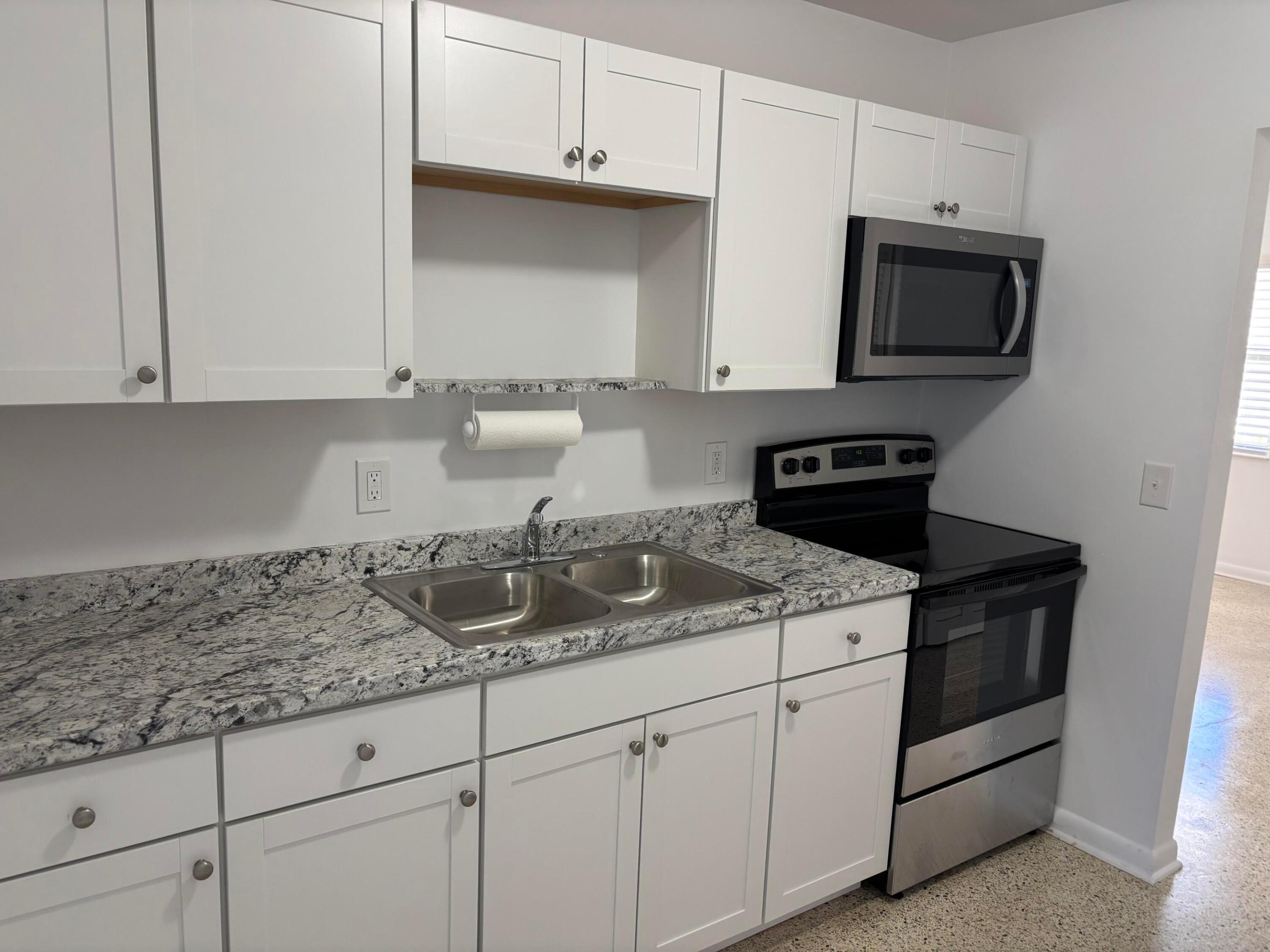 751 Hummingbird Way 5