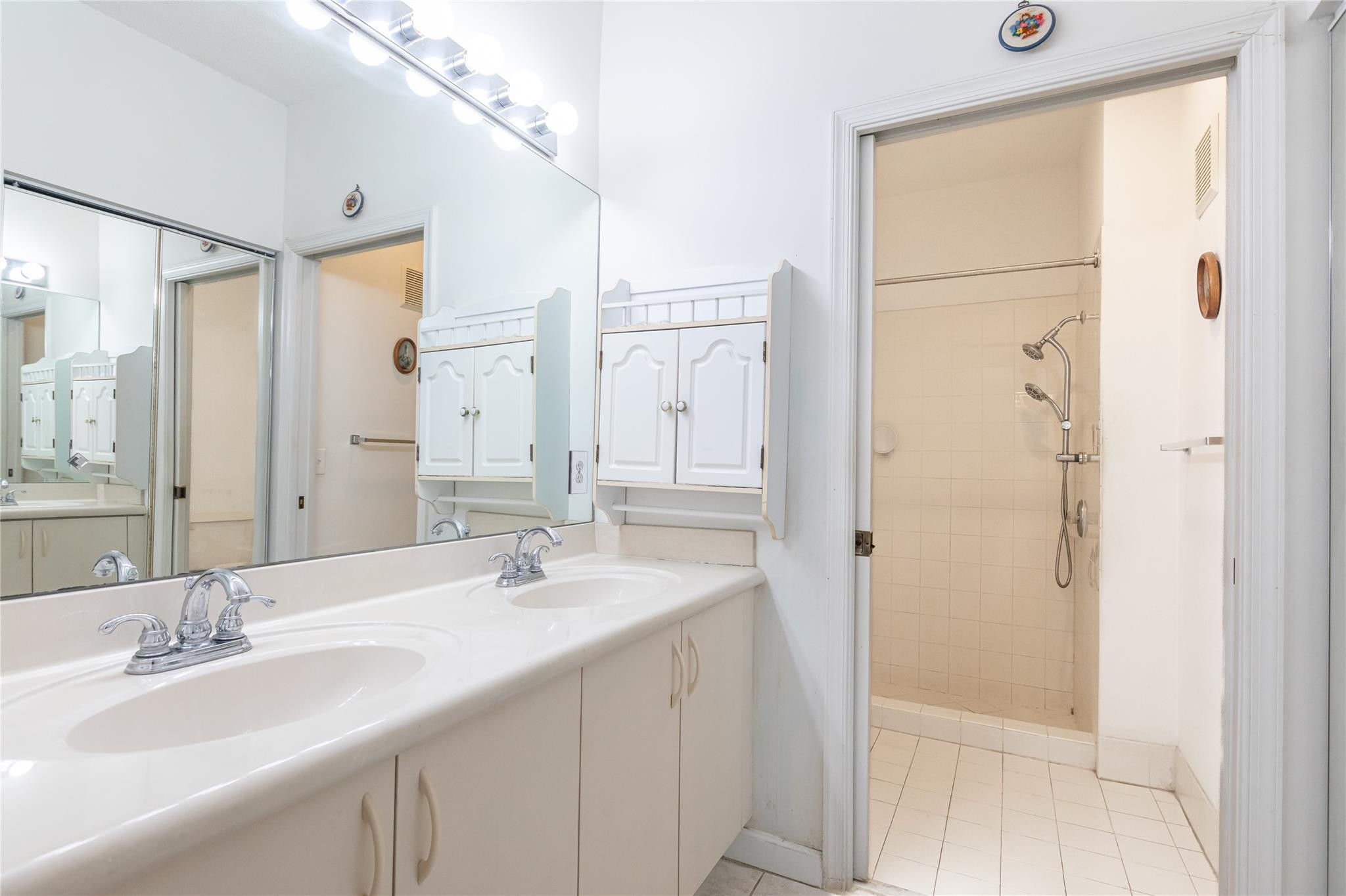 Pembroke Falls Ph 3 158-2 - Residential