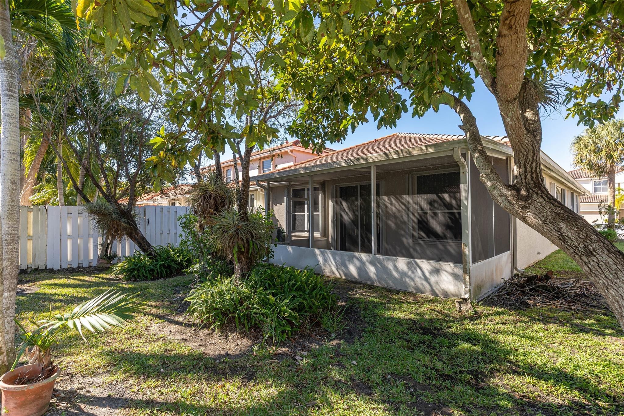 Pembroke Falls Ph 3 158-2 - Residential