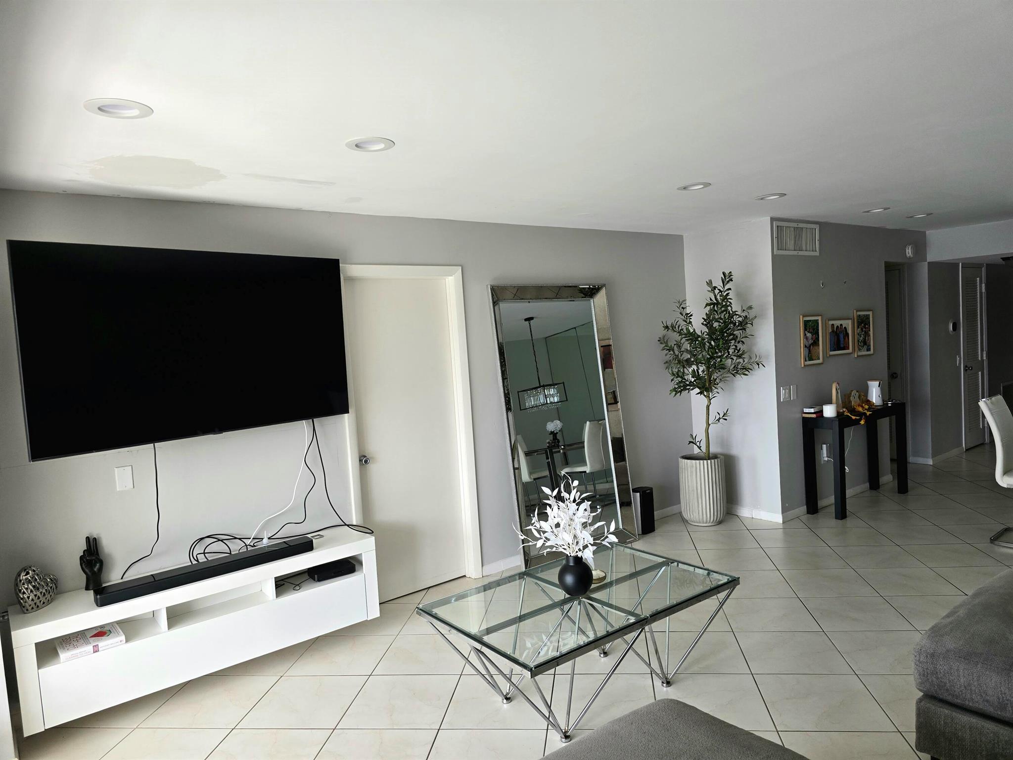 FOUNTAINS OF PALM BEACH C - Residential