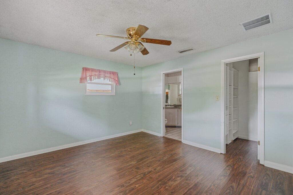 2907 Sherwood Lane
