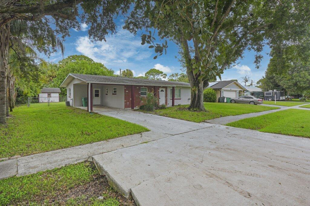 2907 Sherwood Lane
