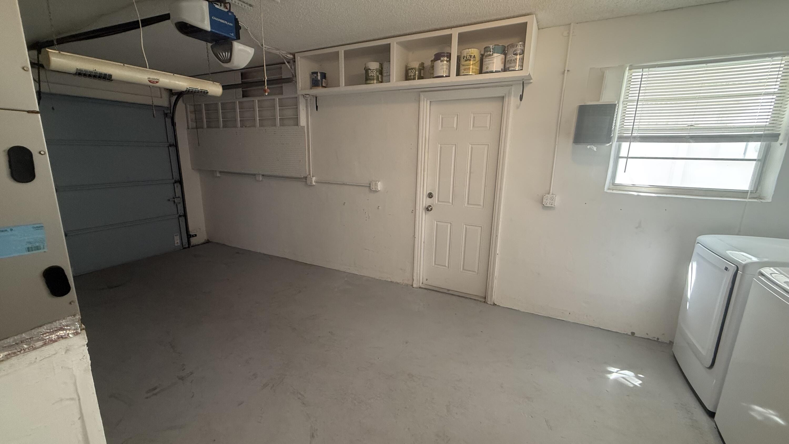 PALM BEACH LEISUREVILLE SEC 9 - Residential Lease