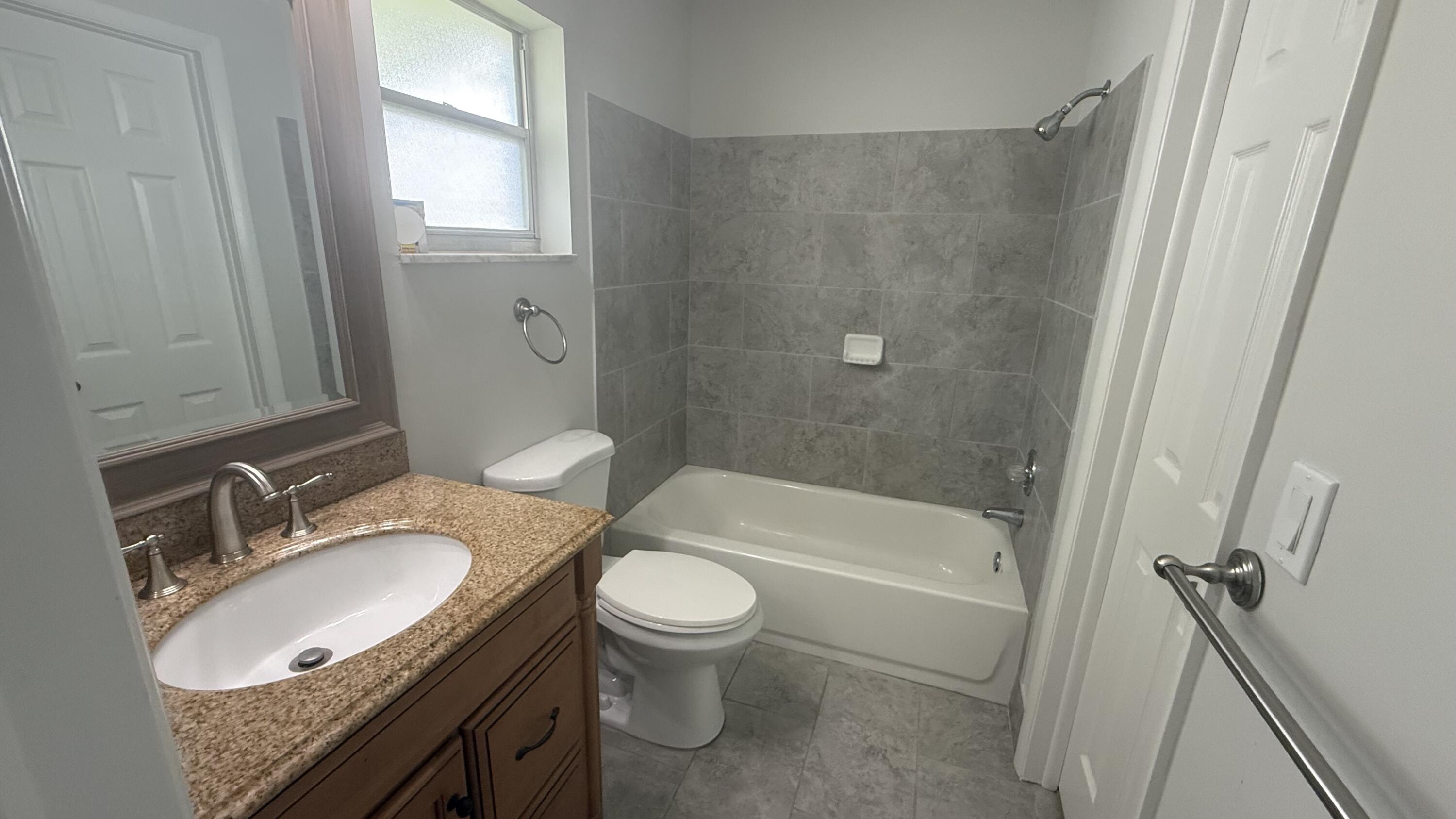 PALM BEACH LEISUREVILLE SEC 9 - Residential Lease