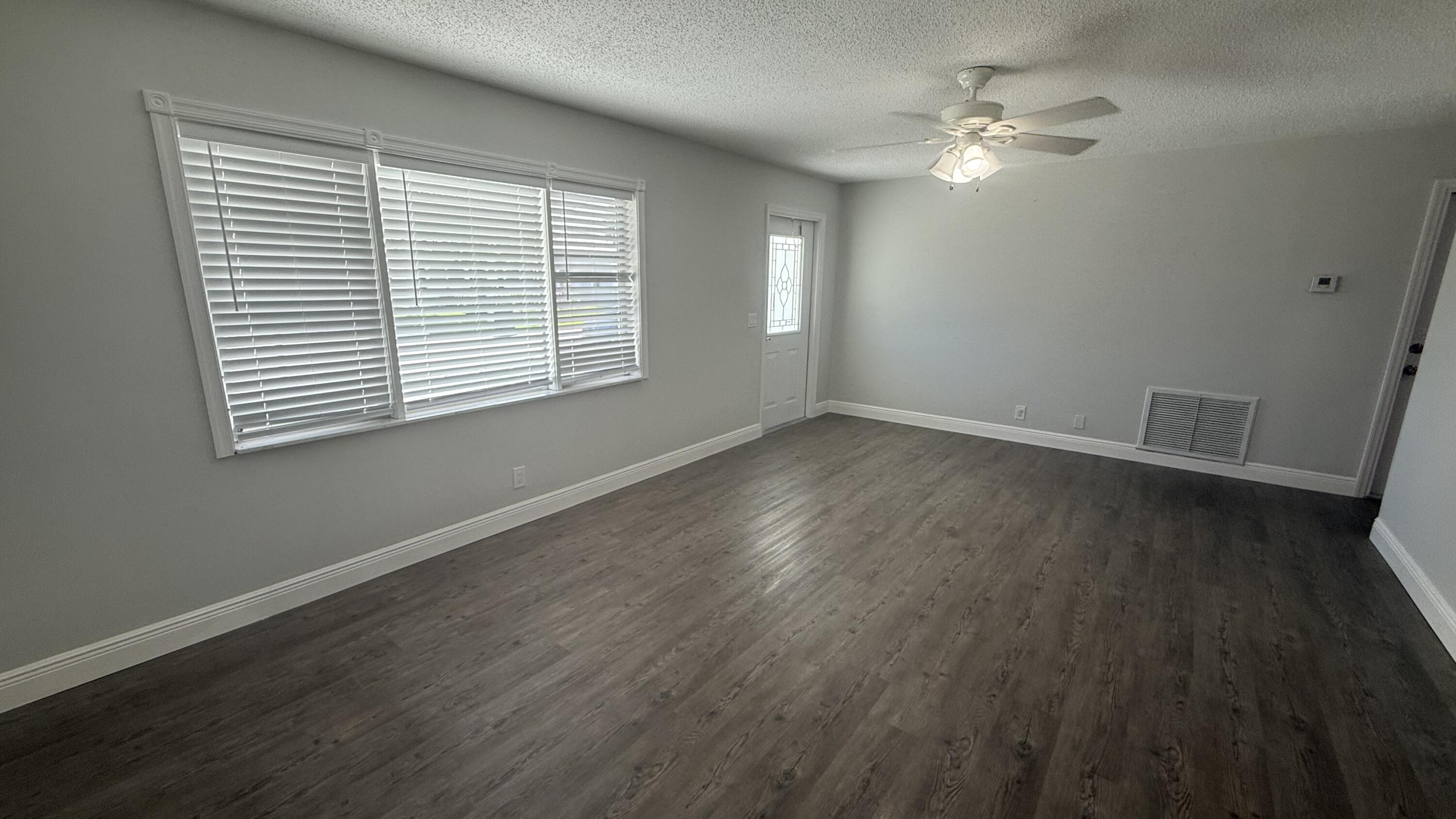 PALM BEACH LEISUREVILLE SEC 9 - Residential Lease