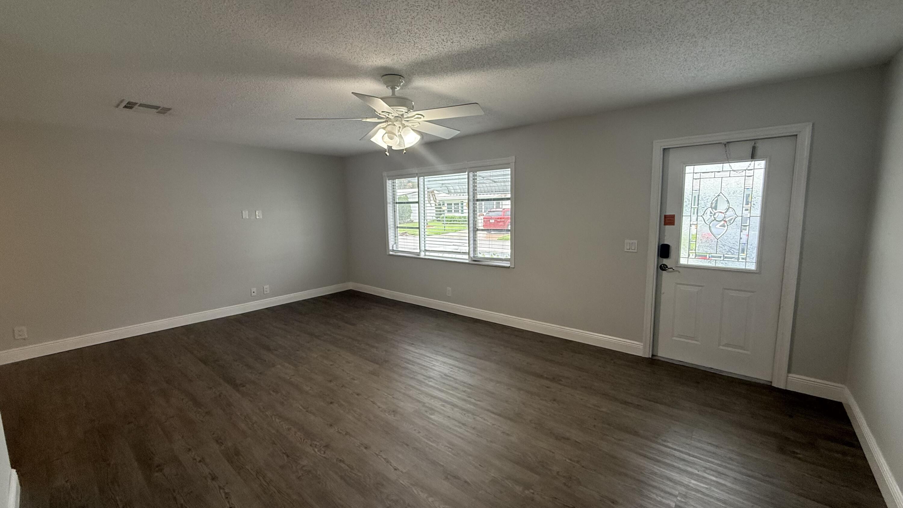 PALM BEACH LEISUREVILLE SEC 9 - Residential Lease