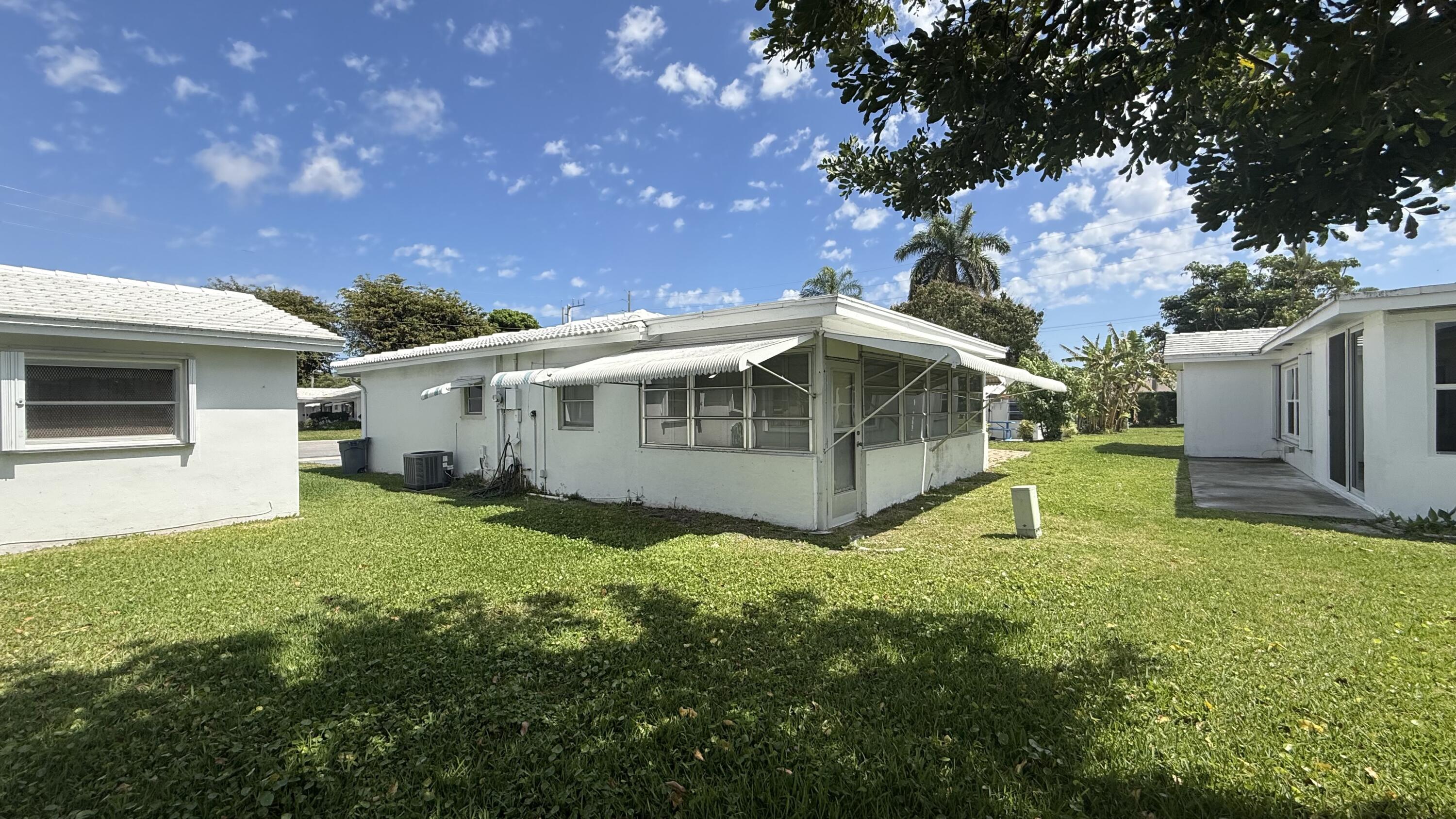 PALM BEACH LEISUREVILLE SEC 9 - Residential Lease