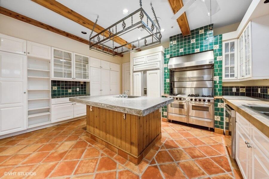 OLD PORT VILLAGE 2 - Residential