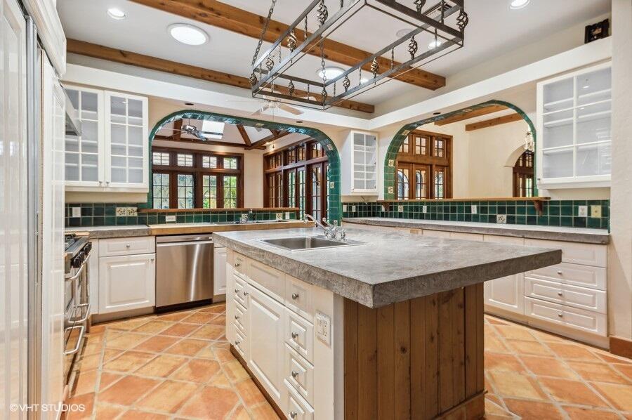 OLD PORT VILLAGE 2 - Residential