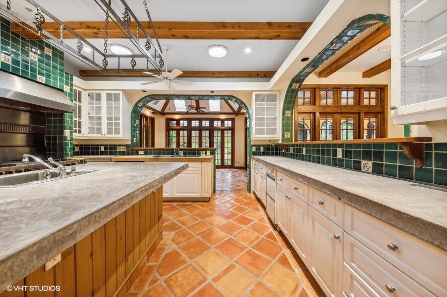 OLD PORT VILLAGE 2 - Residential