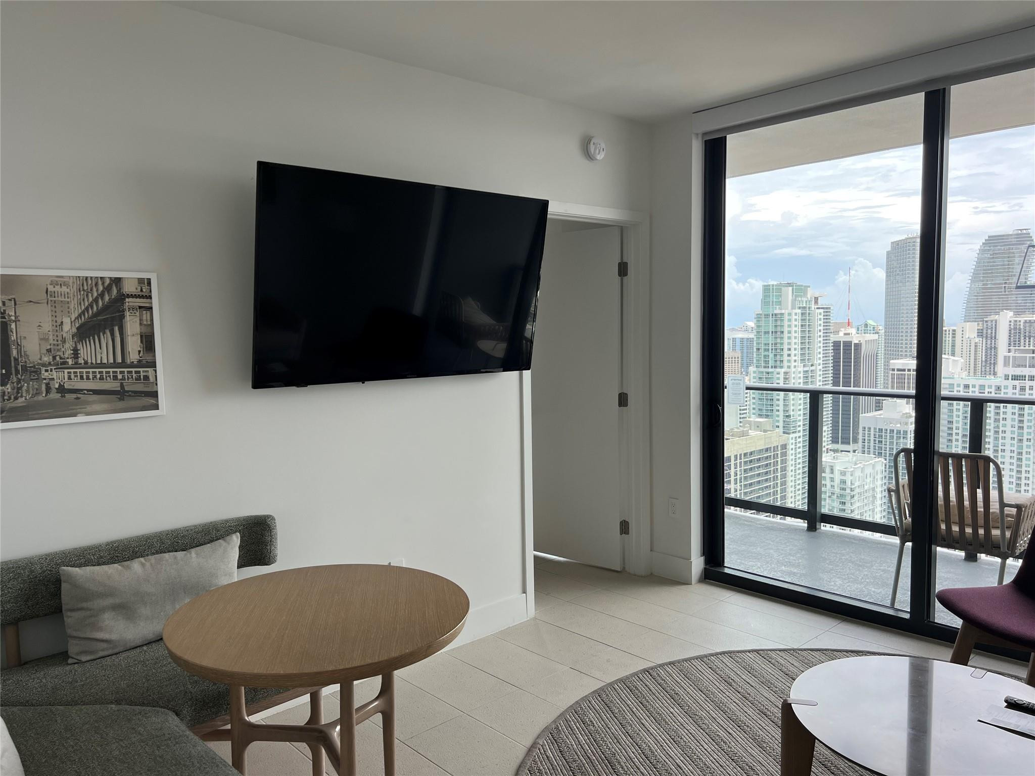 NATIIVO CONDO - Residential Lease