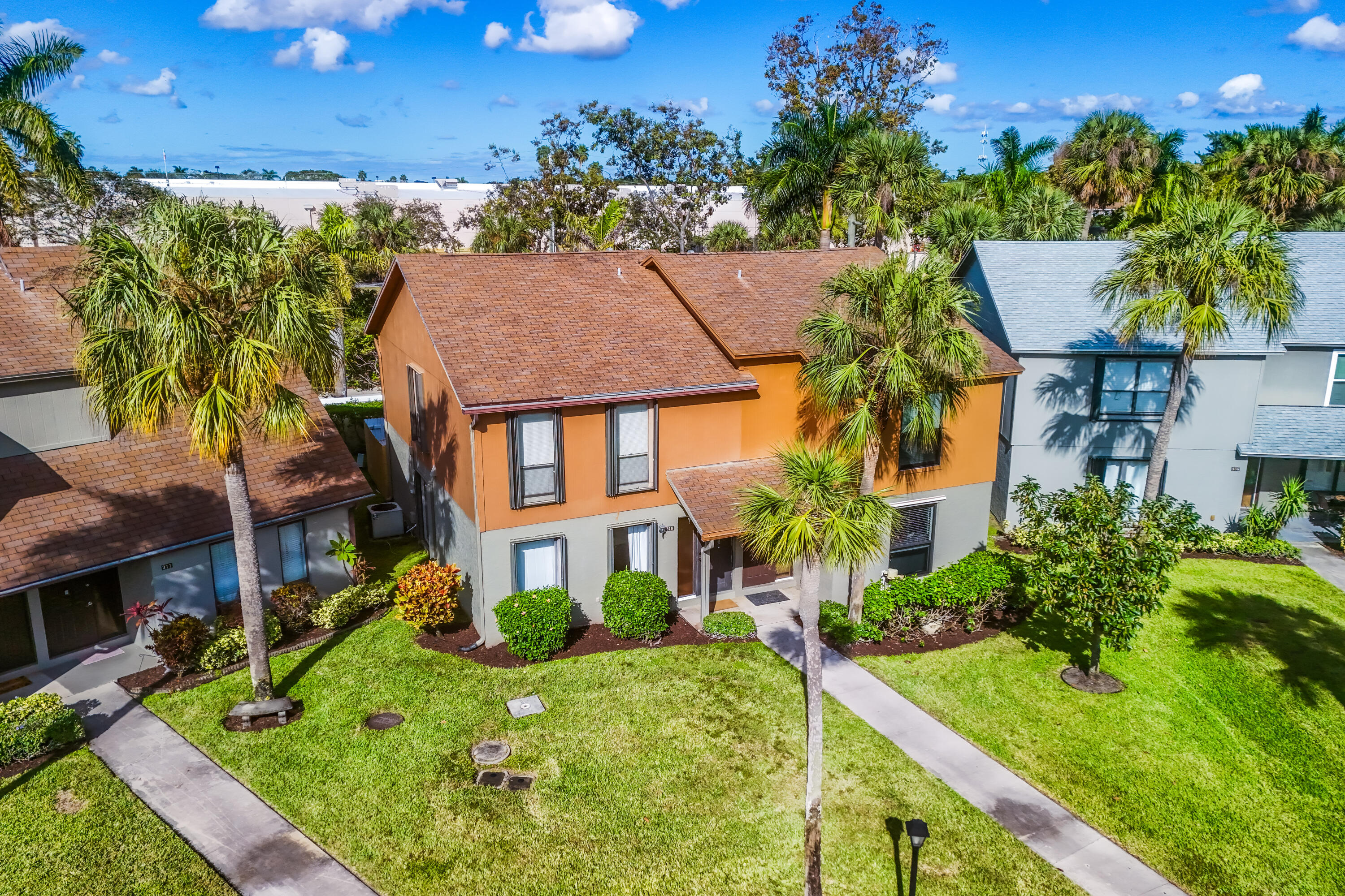 SANDTREE - Residential