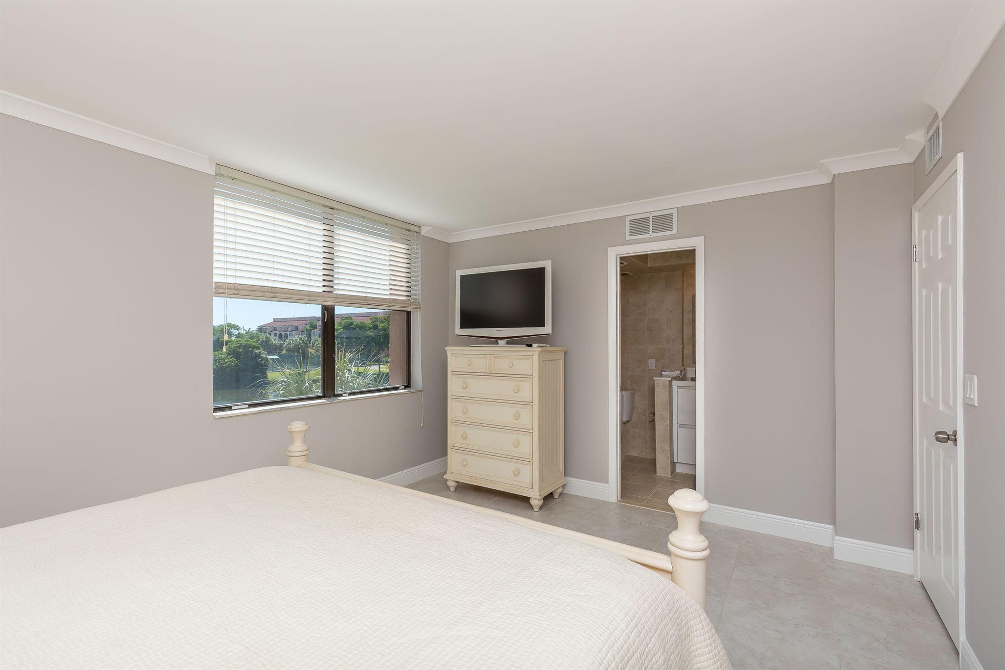 LAVERS DELRAY RACQUET CLU - Residential Lease