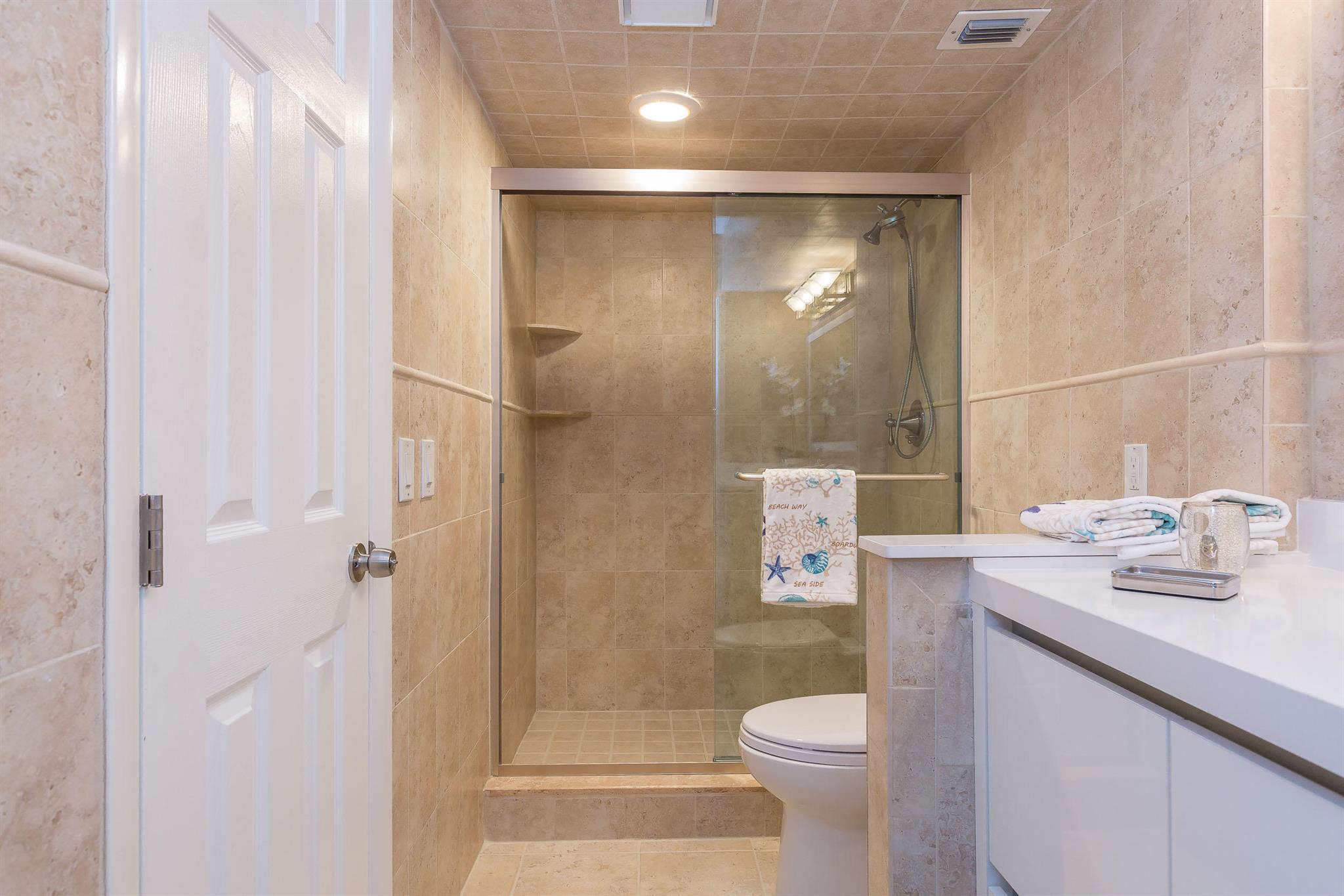 LAVERS DELRAY RACQUET CLU - Residential Lease