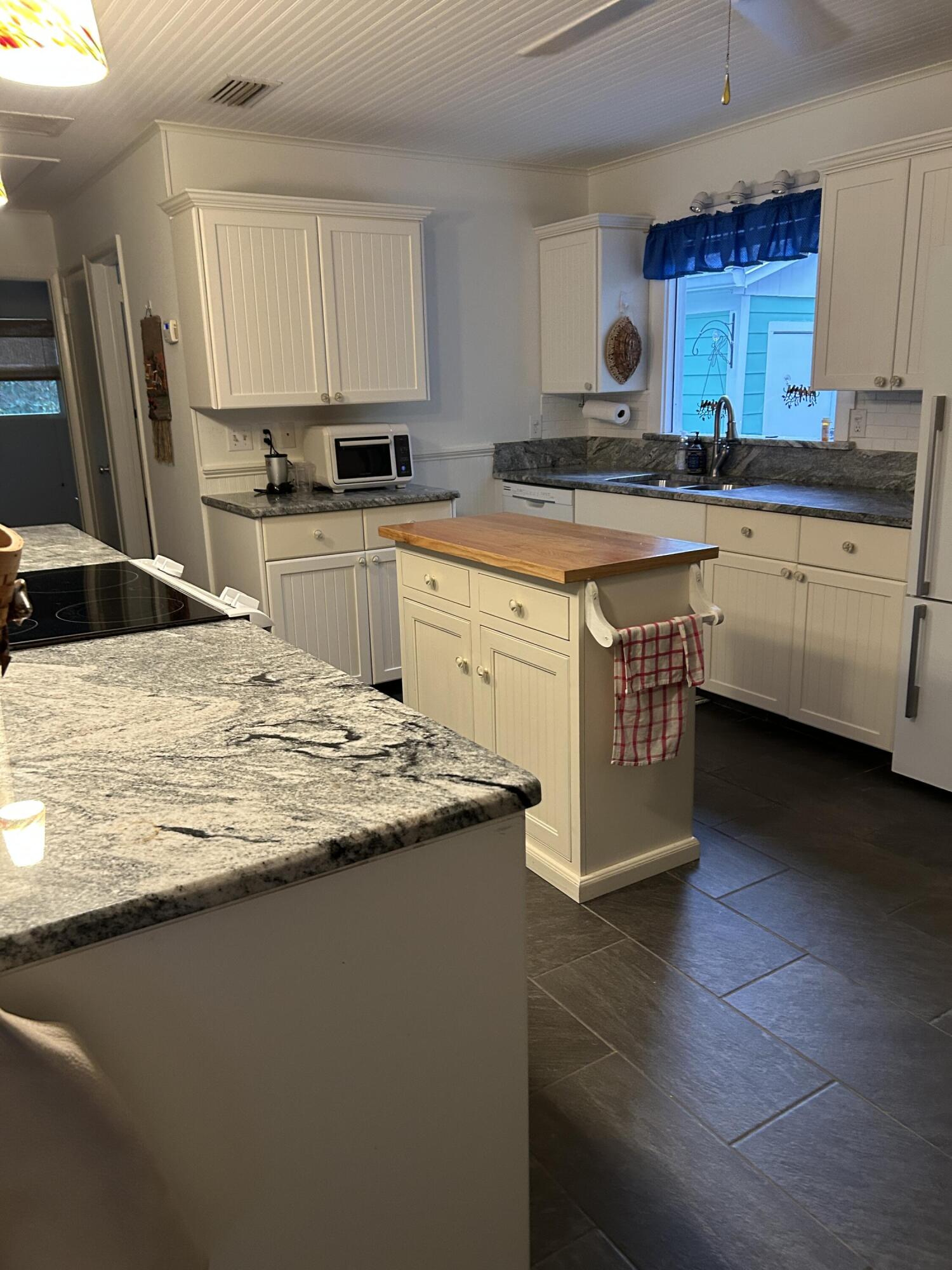 Oceanaire Heights - Residential