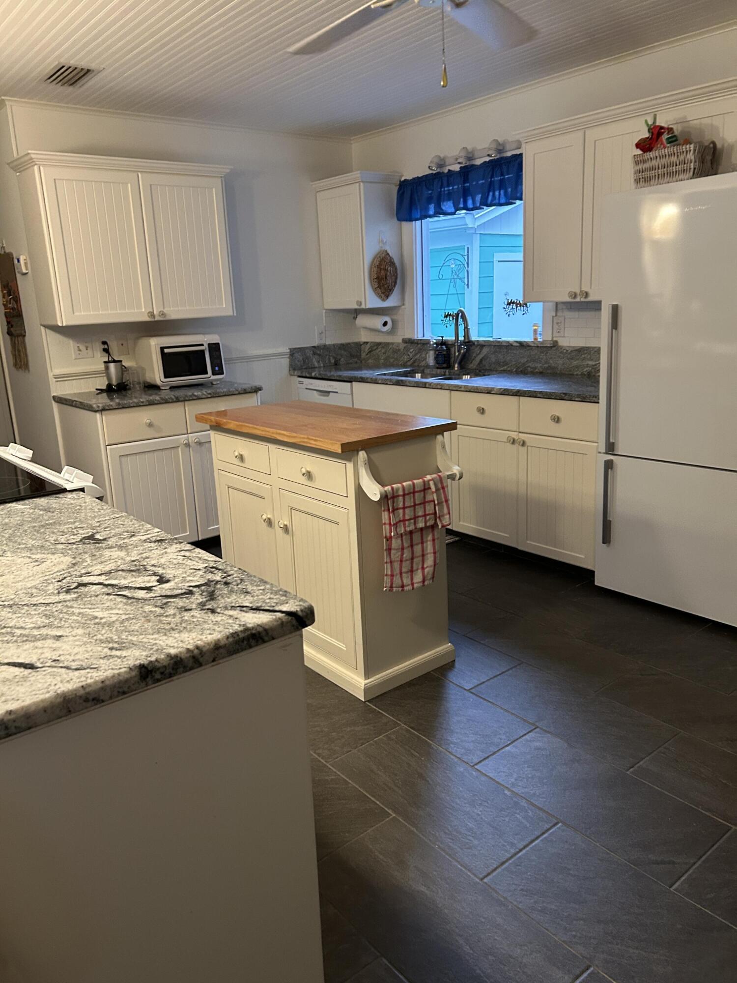 Oceanaire Heights - Residential