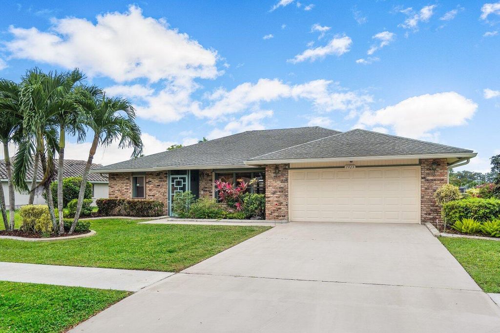 Photo of 7423 Hazelwood Circle Cir, Lake Worth Beach, FL 33467 (MLS # R10769434)