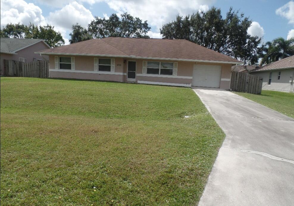 ***Beautiful open floor plan Home featuring 3 bedroom & 2 bathrooms with formal living room, dining area, and a screened porch + Fenced in Back Yard great for family time this beautiful home is located close to shopping centers, parks, restaurants, recreational areas and so much more. **