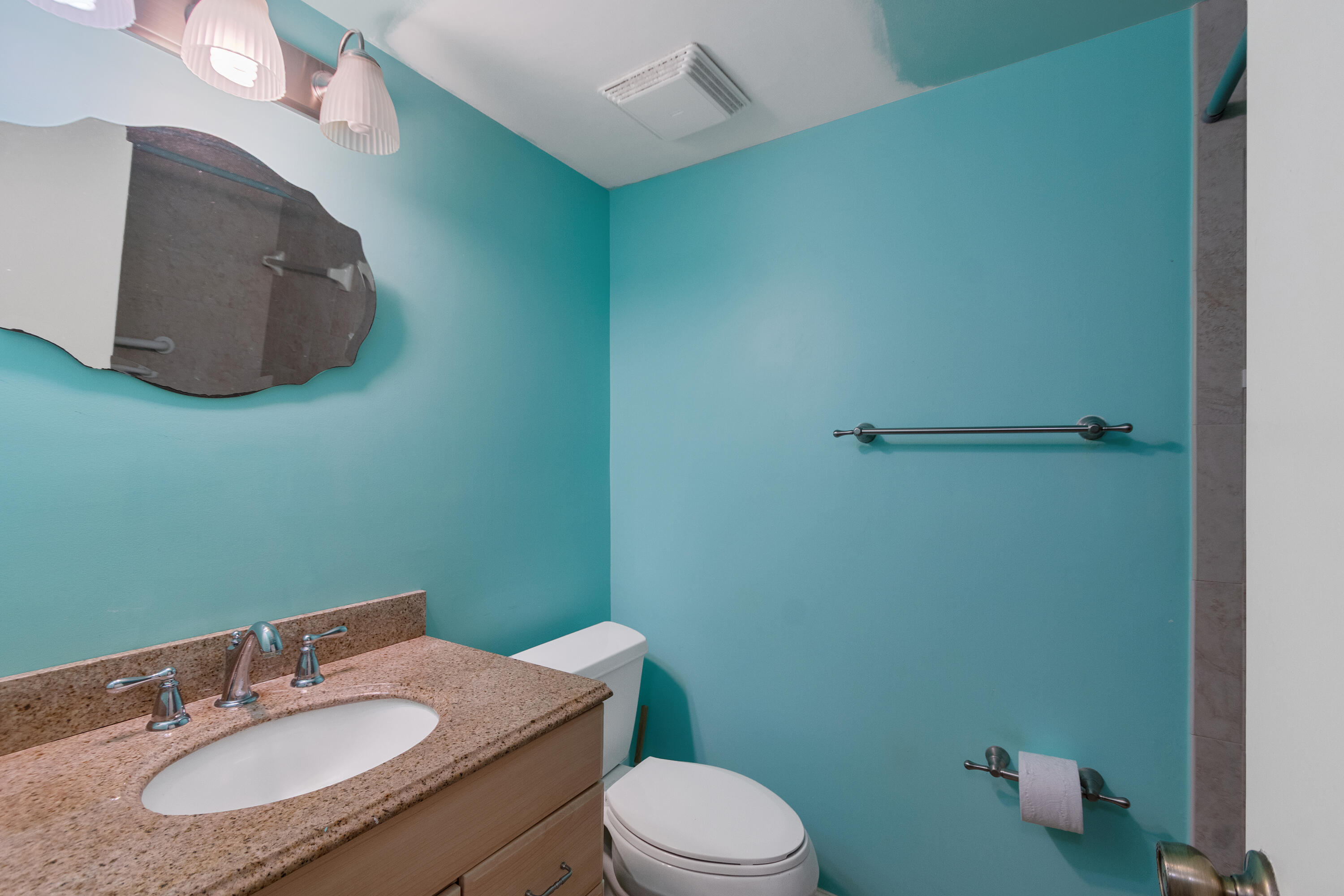 GROVE ISLE EAST CONDOMINIUM - Residential