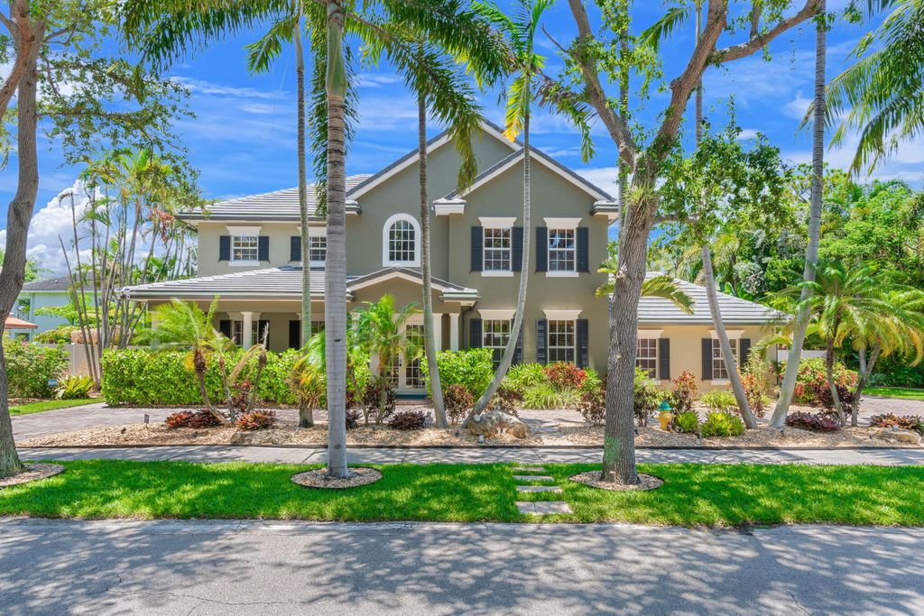 Photo of 633 NE 20th Street, Wilton Manors, FL 33305 (MLS # B26039937)