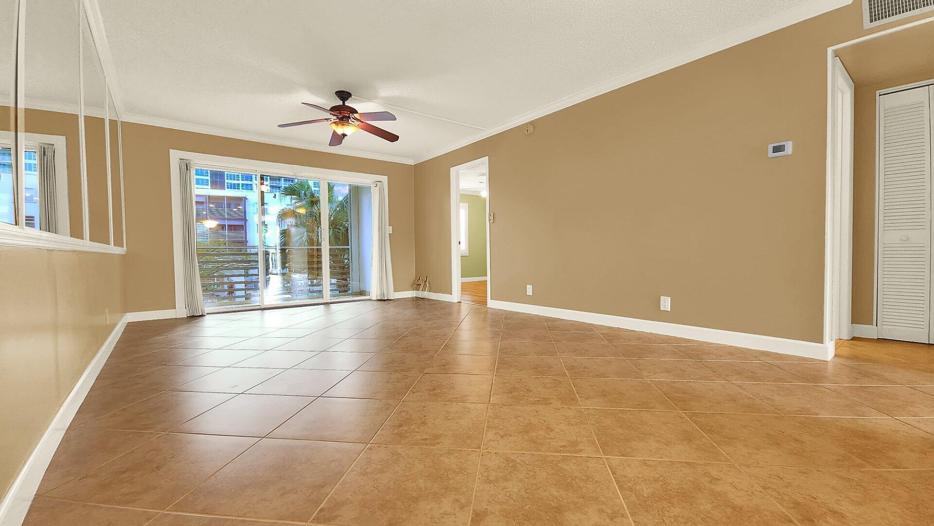 1541 S OCEAN Boulevard 211
