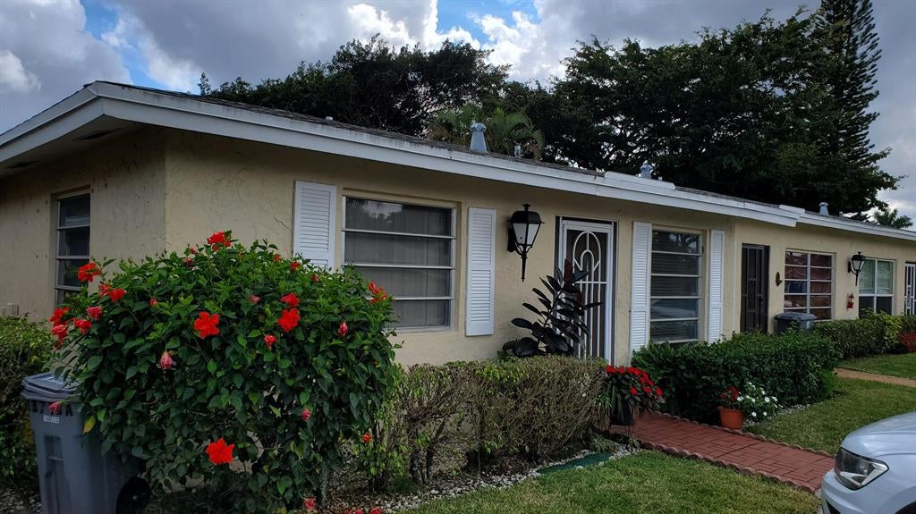 Photo of 13715 Flora Place #A, Delray Beach, FL 33484 (MLS # R10784970)