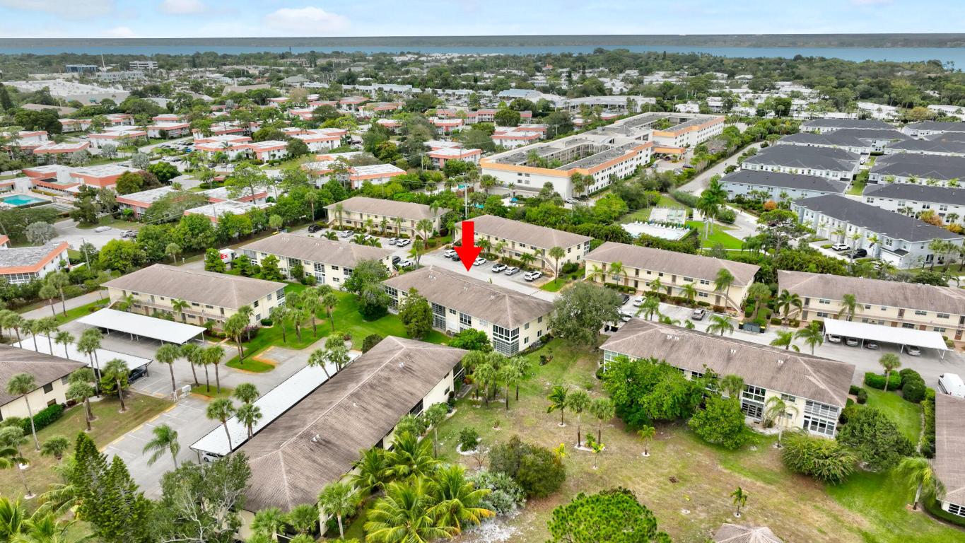 KINGSWOOD CONDO - Residential