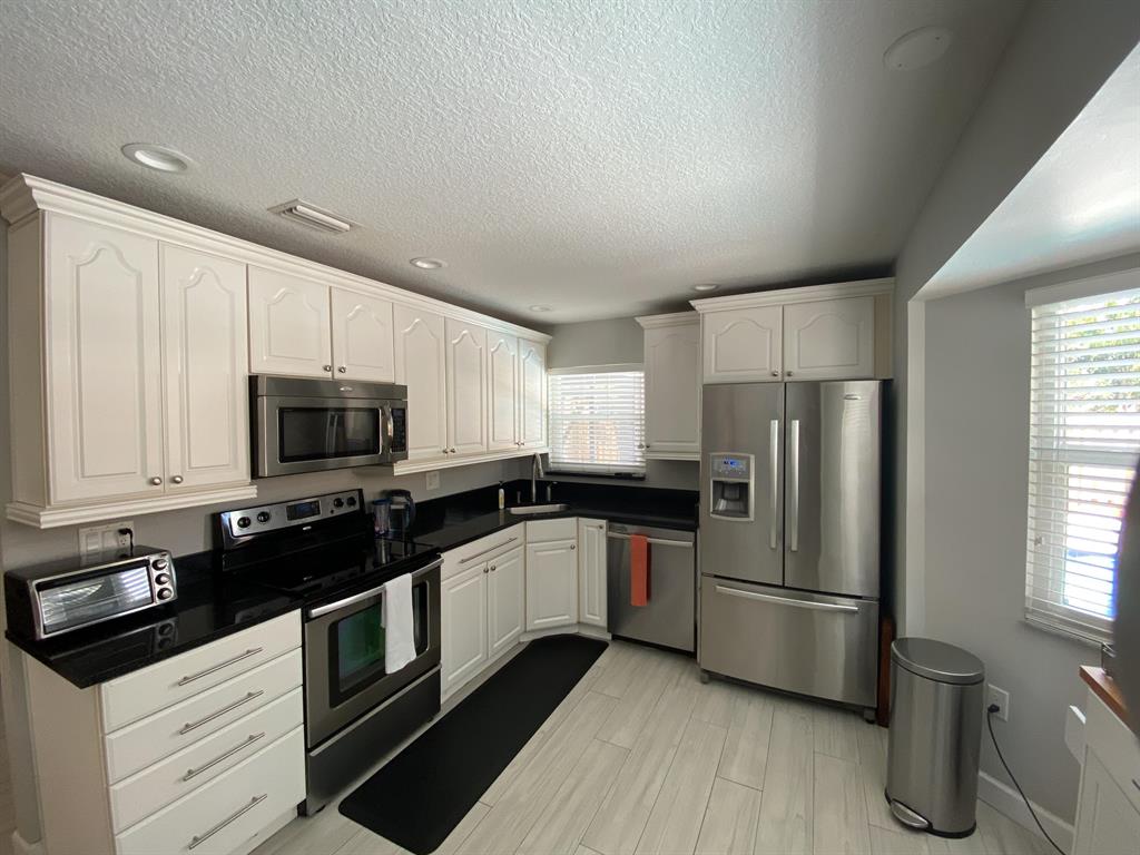 WINSTON PARK SEC 1 - Residential