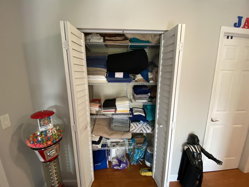 WINSTON PARK SEC 1 - Residential