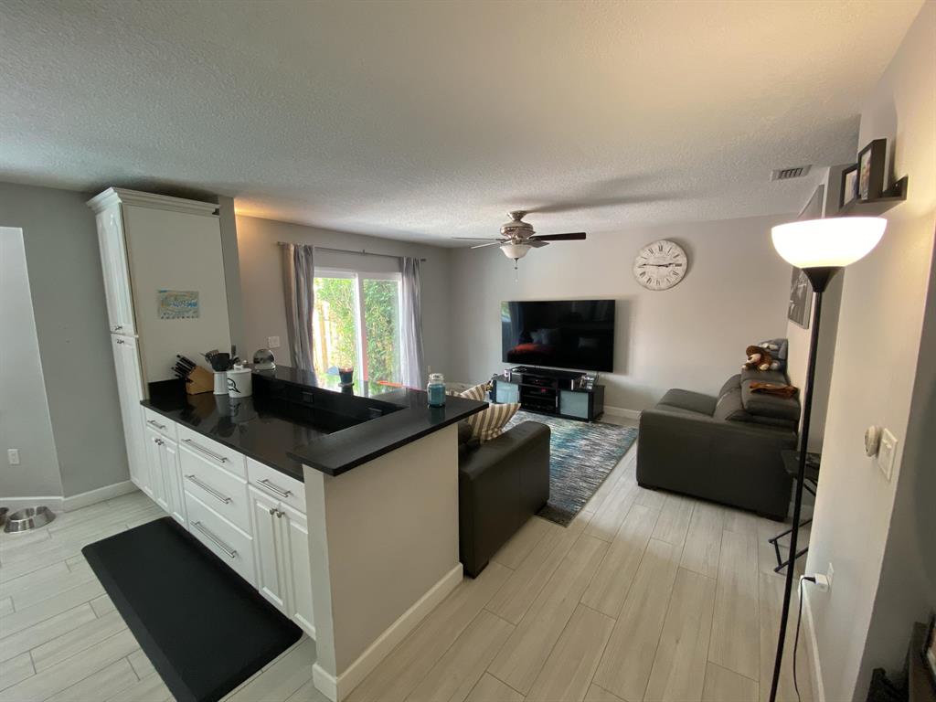 WINSTON PARK SEC 1 - Residential