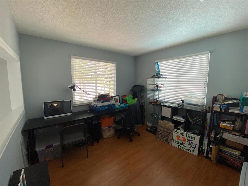 WINSTON PARK SEC 1 - Residential